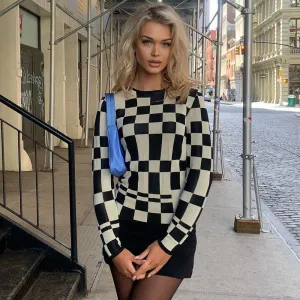 Contrast Checkered Print Crew Neck Long Sleeve Fitted Knit Top