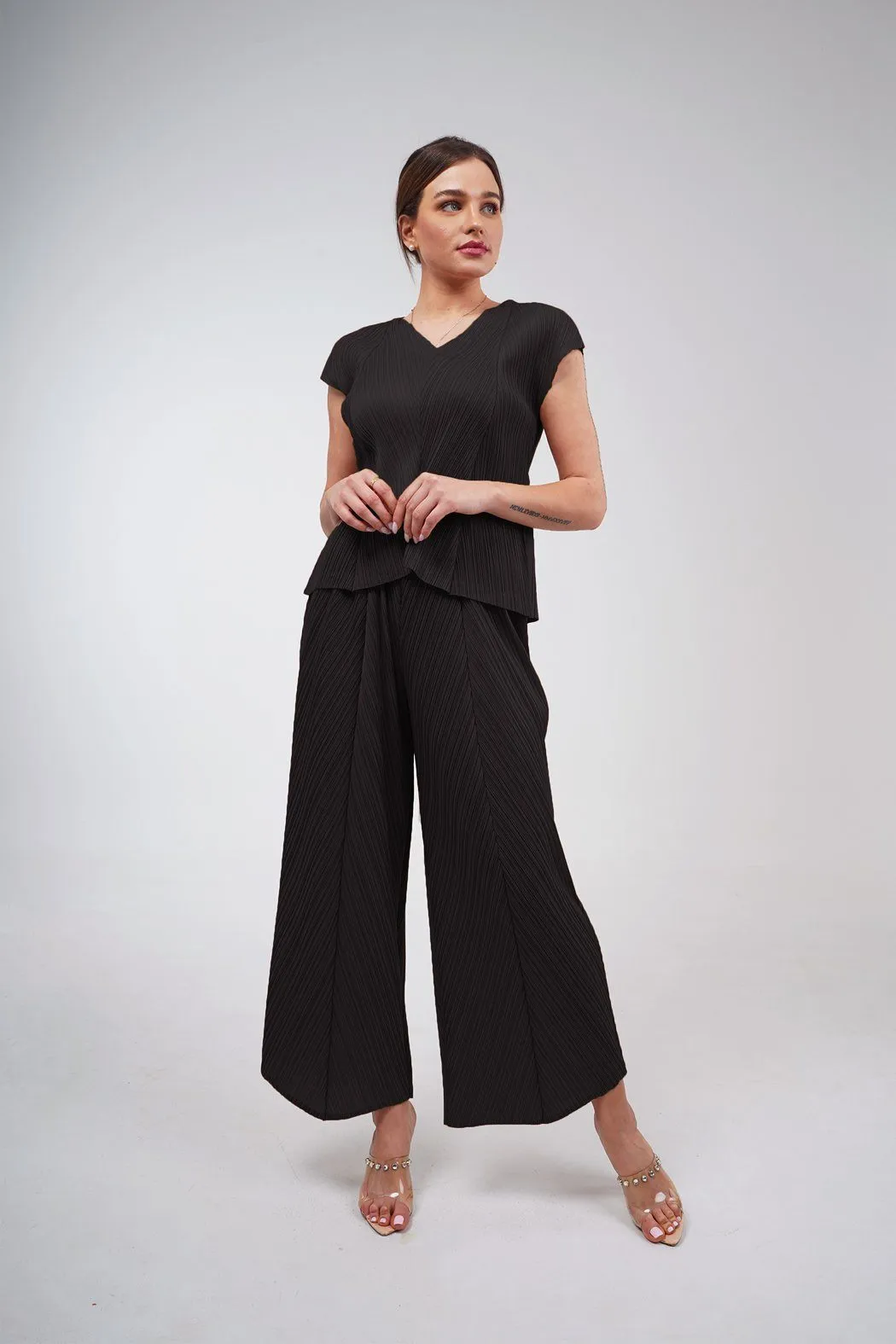 Madeline Short Sleeve with Loose Straight Pants Set