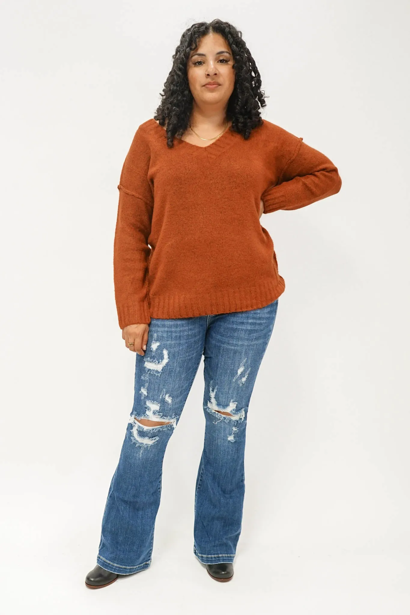 Middleton V-Neck Sweater in Rust