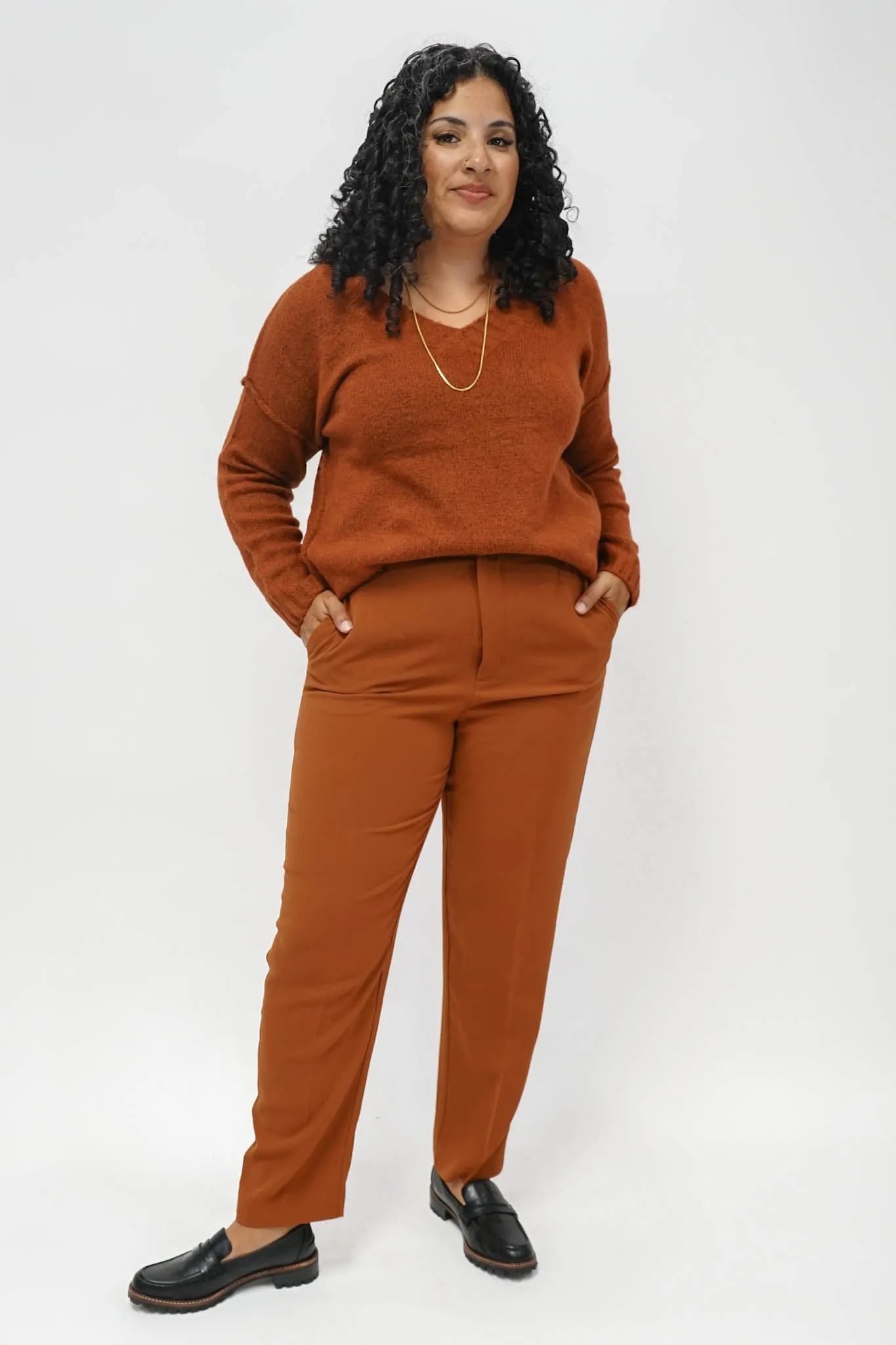 Middleton V-Neck Sweater in Rust