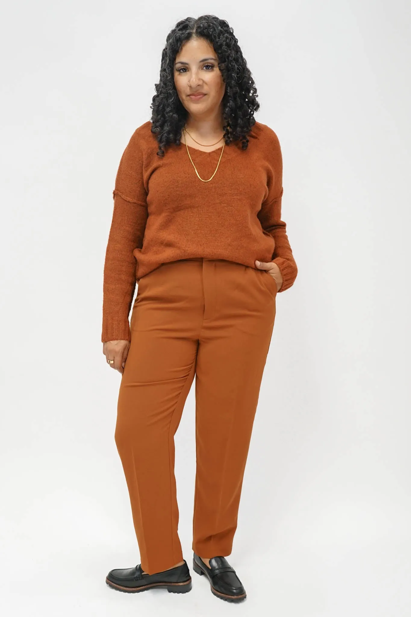 Middleton V-Neck Sweater in Rust